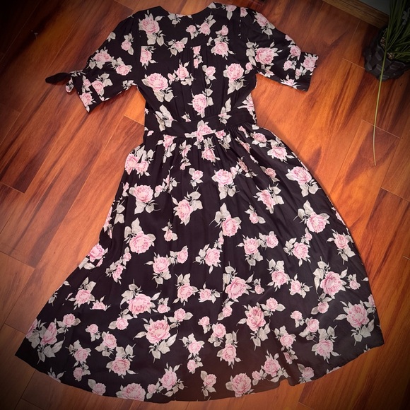 Free People LOVE OF MY LIFE Deep Vee Button Up Floral Black and Pink Midi Dress - Picture 10 of 11